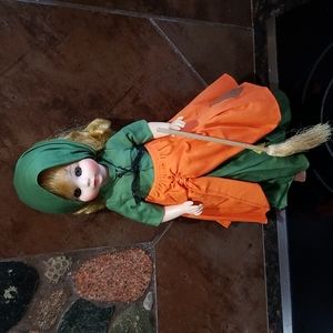 1965 Madame Alexander 12" Poir Cinderella with Broom